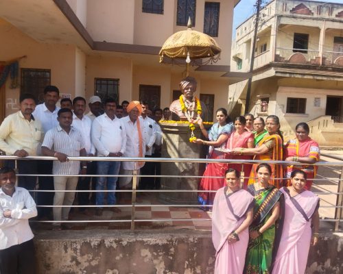 Shahu Maharaj Statue